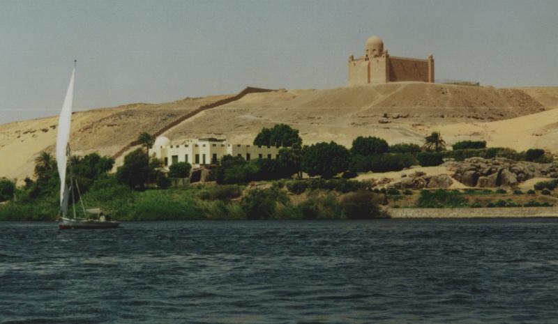 El-Mausoleo-de-Aga-Khan 3